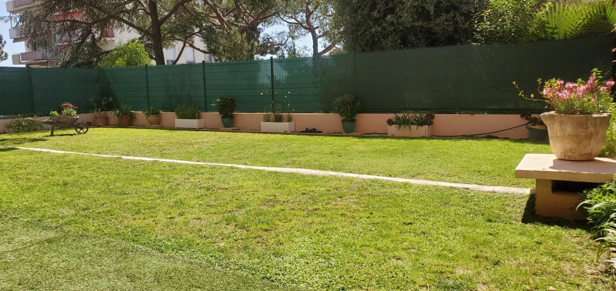 Appartamento Superbe Rez De Jardin Dans Résidence Au Calme