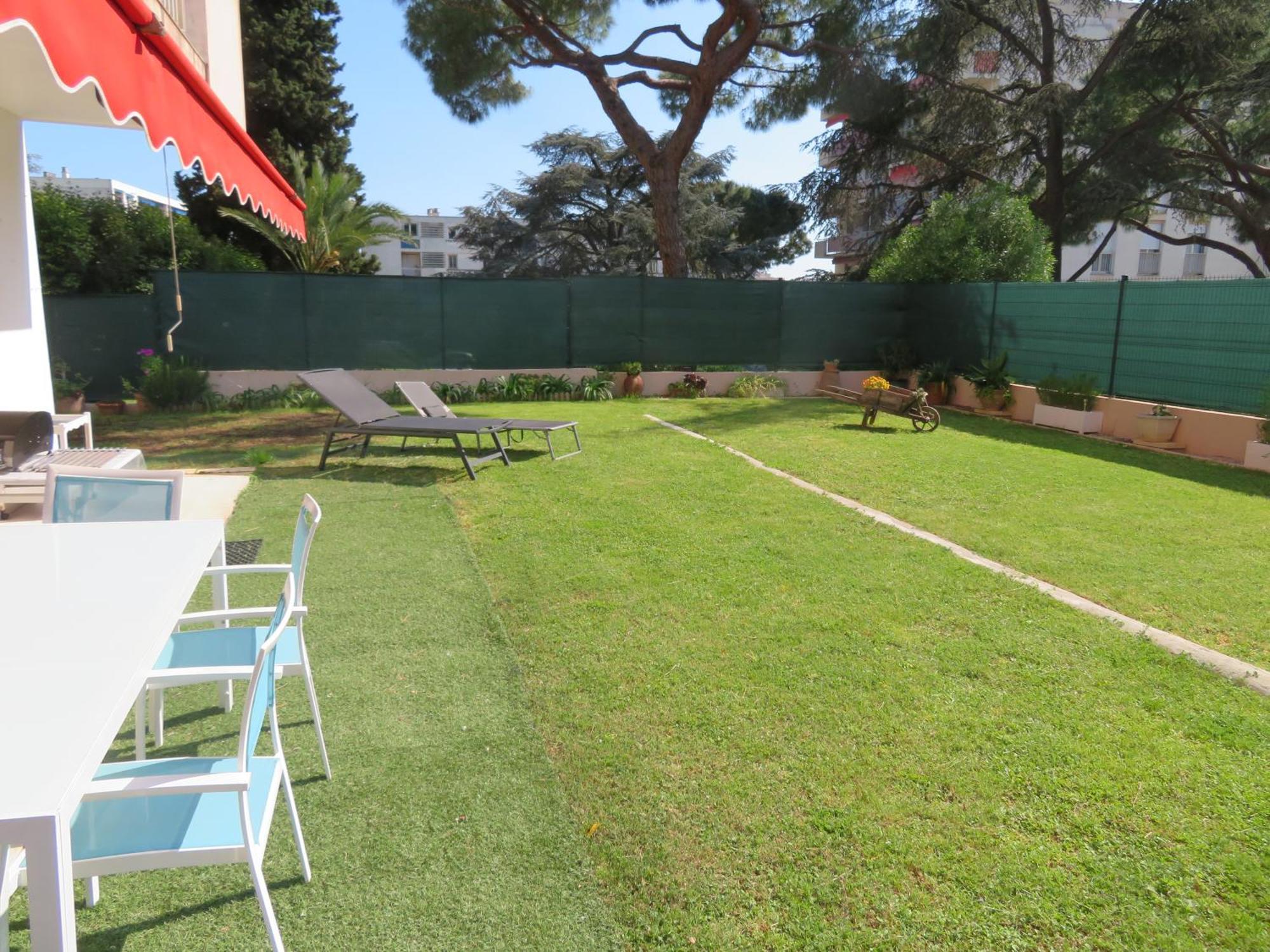 Appartamento Superbe Rez De Jardin Dans Résidence Au Calme